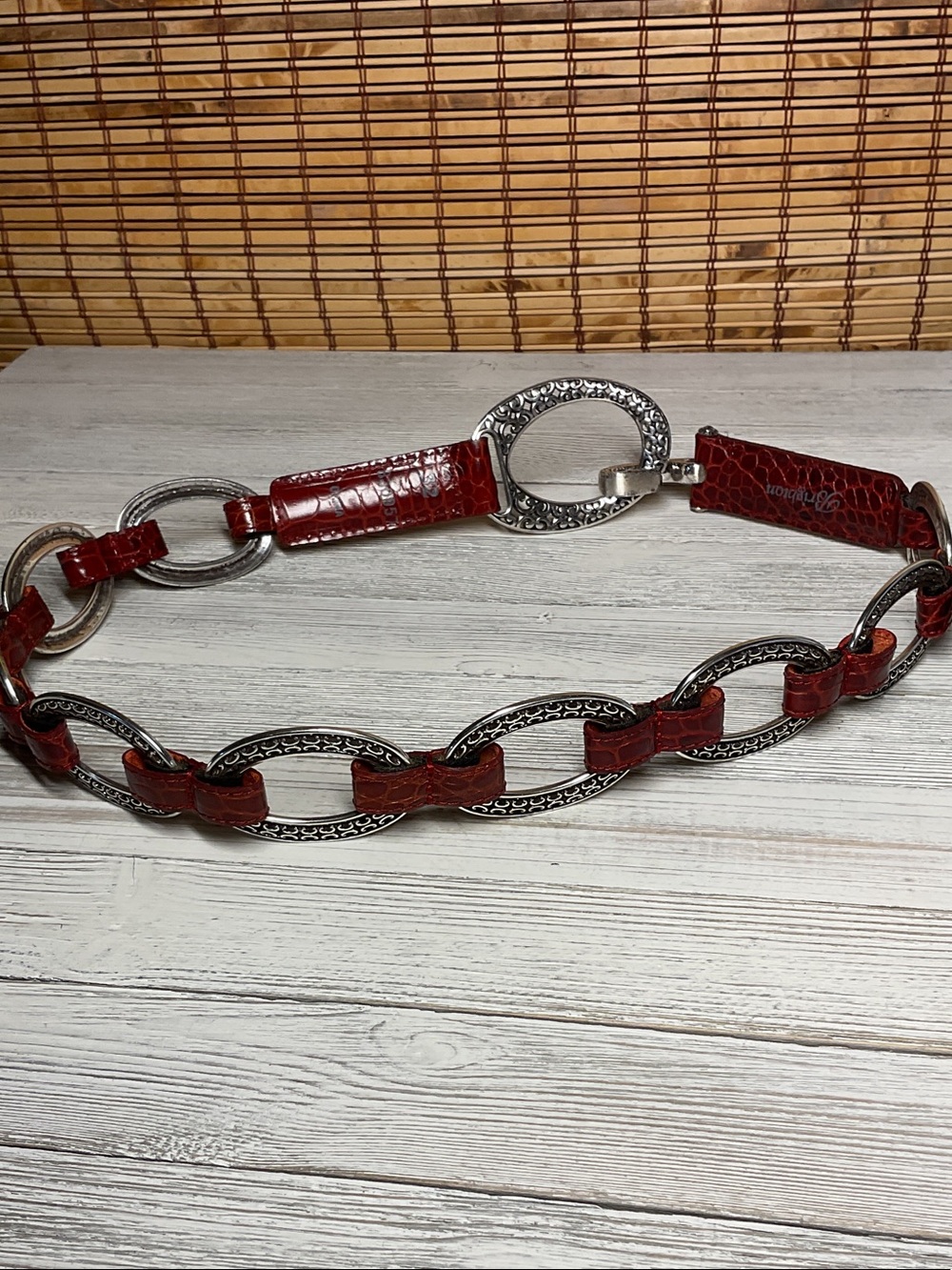 Ladies Brighton Red Leather Silver Rings Clasp Belt Size 32 faux croc - Picture 3 of 11